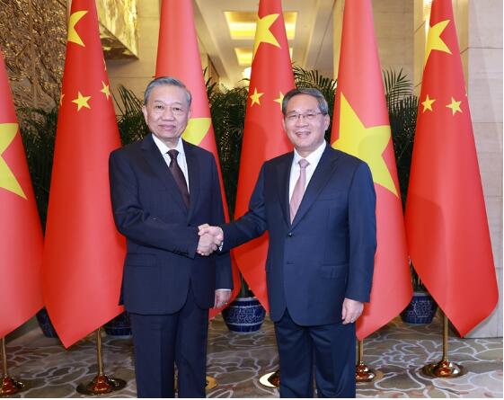 李强会见越共中央总书记、国家主席苏林 李强会见越共中央总书记、国家主席苏林